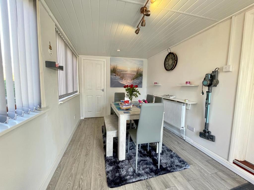 Blakes Beach House Humberston Fitties Exterior photo